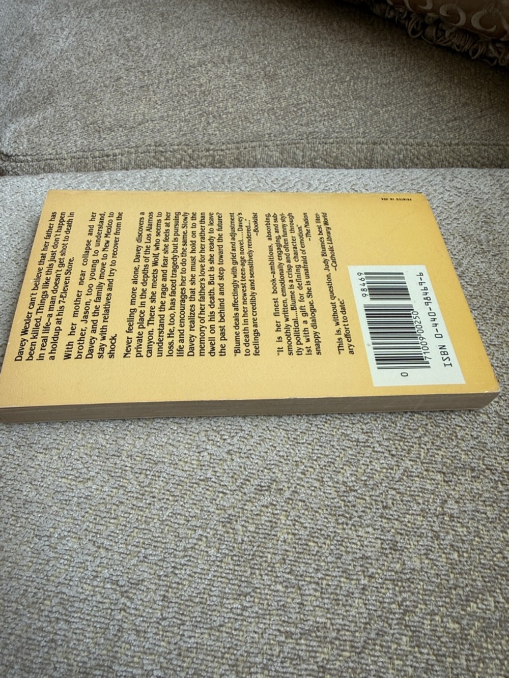 Vintage Judy Blume, Tiger Eyes Paperback, copyright 1981, printed 1982 - Picture 4 of 6